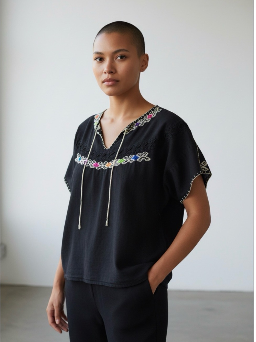 Beautiful Hand-Embroidered Cotton Blouse made in Oaxaca, Mexico (medium)